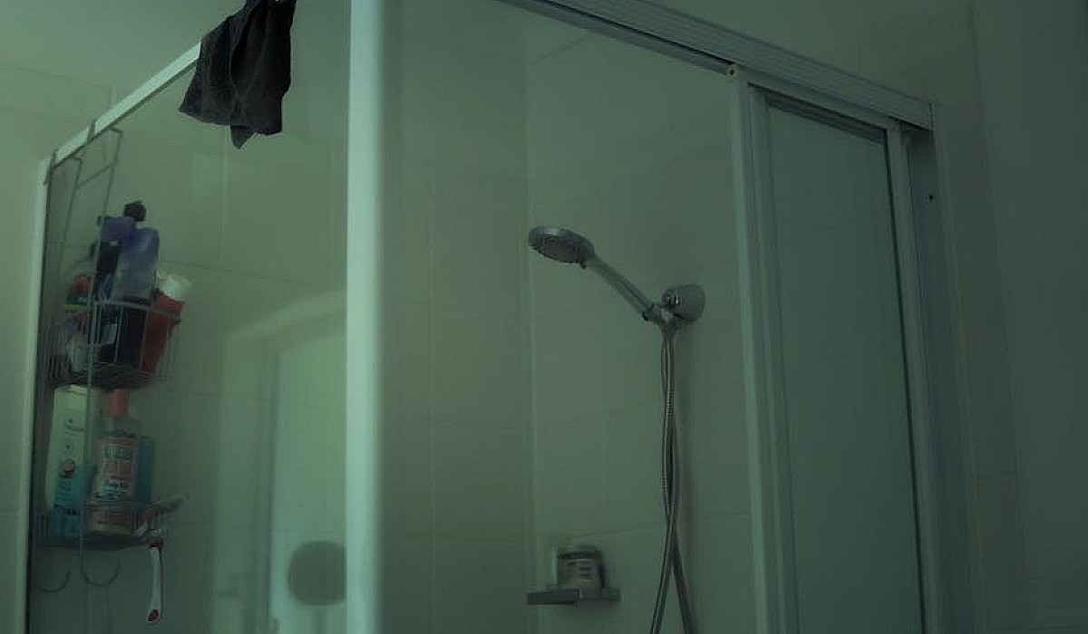 BRITA wkracza w świat beauty: Inwestycja w Hello Klean to nowy rozdział w filtracji wody pod prysznicem