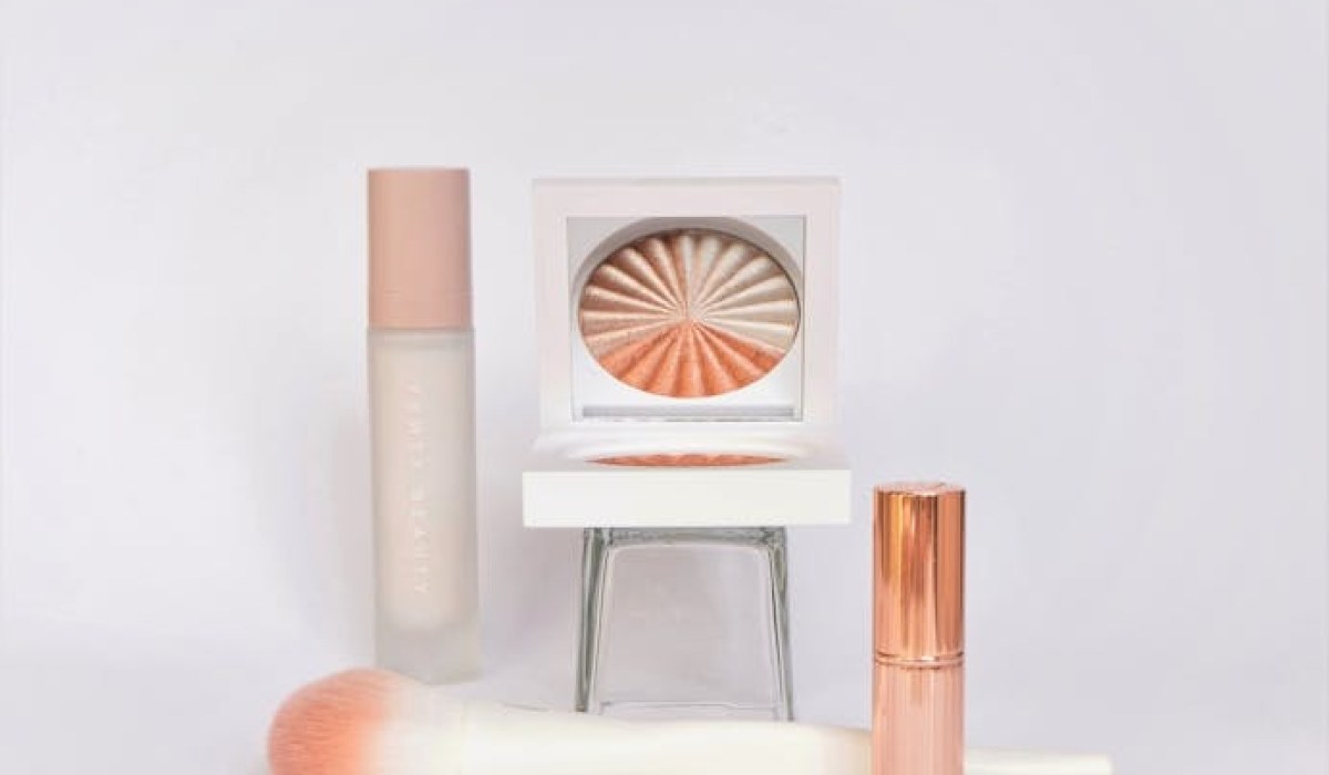 AORA México wkracza do USA: debiut w sieci Credo Beauty